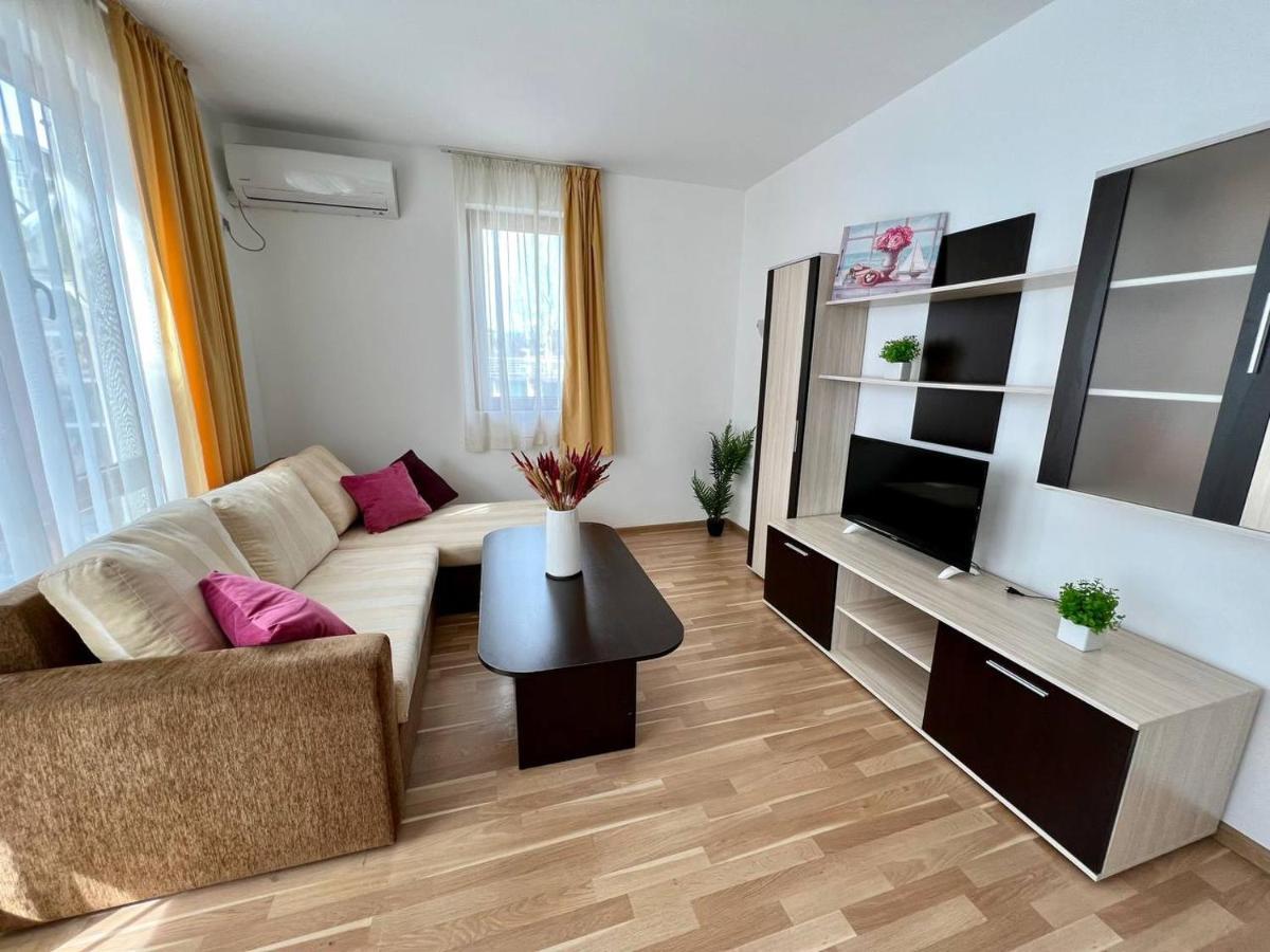 Dkapartments Diamond Bay Слънчев бряг Екстериор снимка
